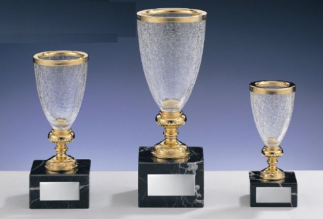 大阪旗杯 - カップ、トロフィー、レリーフなど、皆さまの感動をカタチに